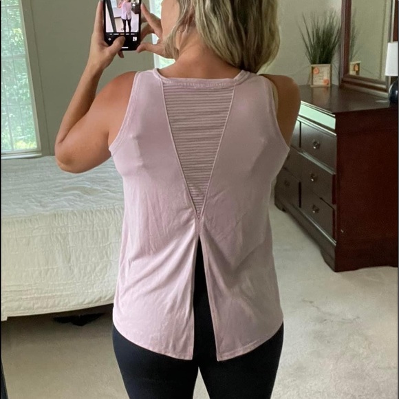 Old navy Active tank, small - Picture 2 of 2